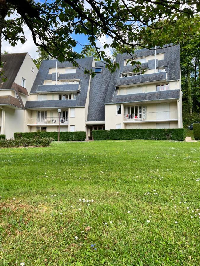 Апартаменты Aux Hameaux Des Thermes Bagnoles de l'Orne Normandie Экстерьер фото